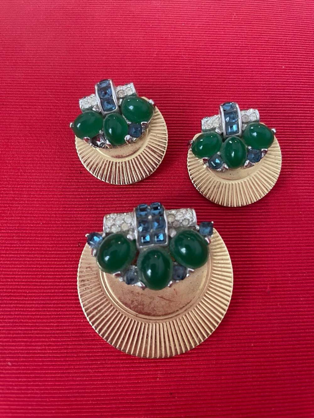 Marcel Boucher Vintage Green Cabochon Dress Fur Clip and Matching Earrings Set